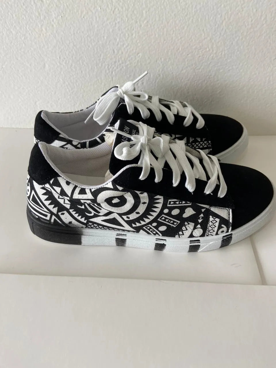 Unieke print comfortabele sneakers.
